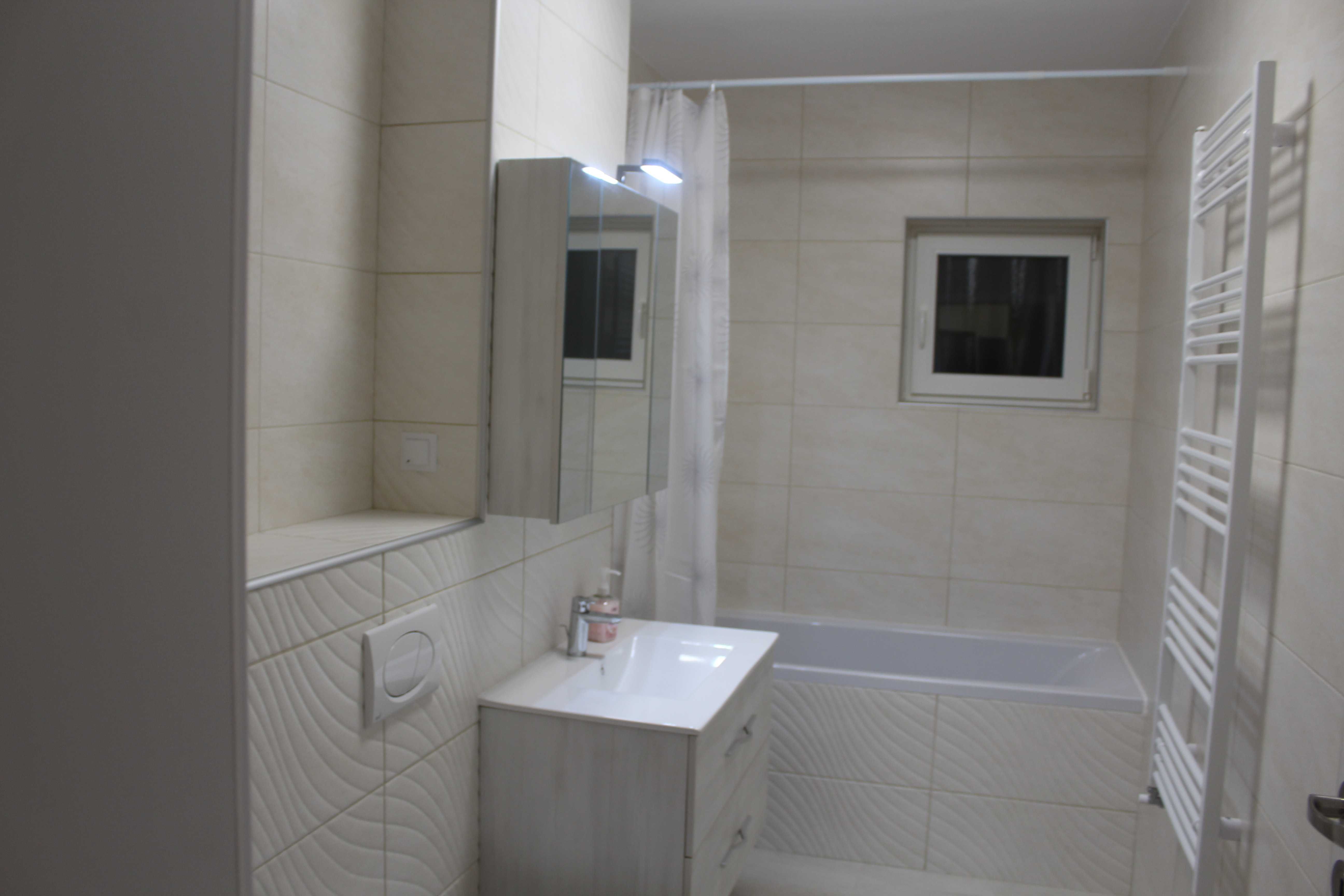 Apartament 3 camere de închiriat cartier Kogalniceanu