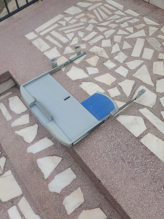 Suport de tastatura cu prindere sub birou