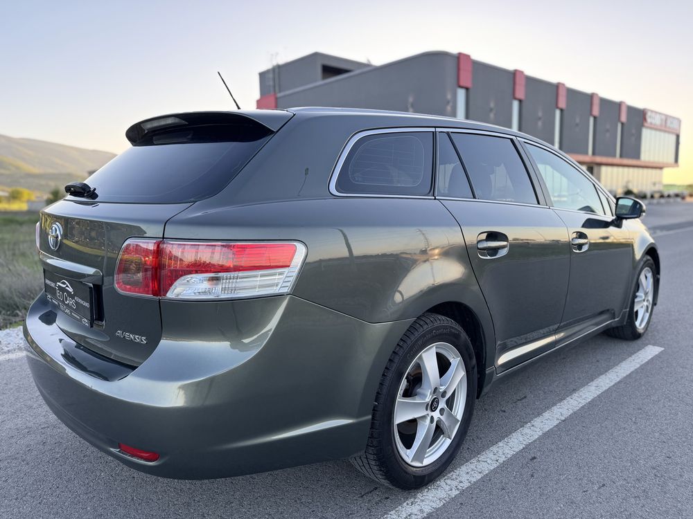 Toyota Avensis 2.0 D-4D 126к.с 2010г. NAVI