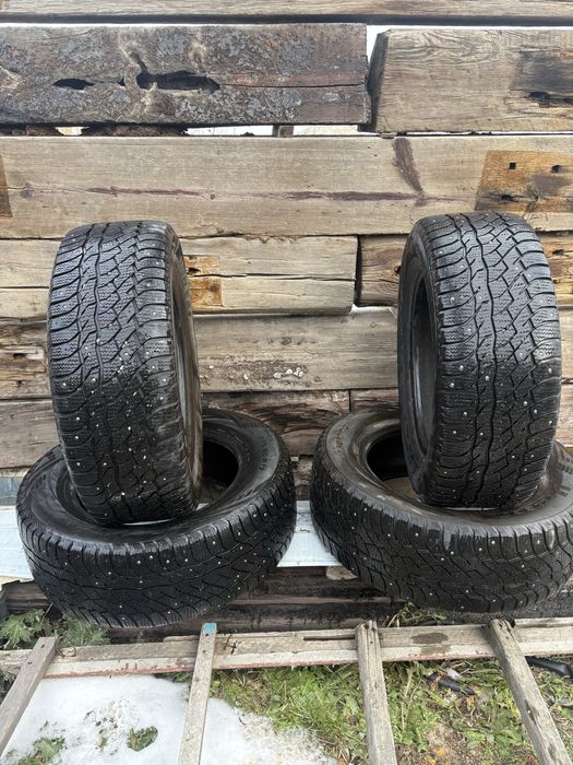 Б/у резина Виатти 255/60/17. Ездил 1 сезон