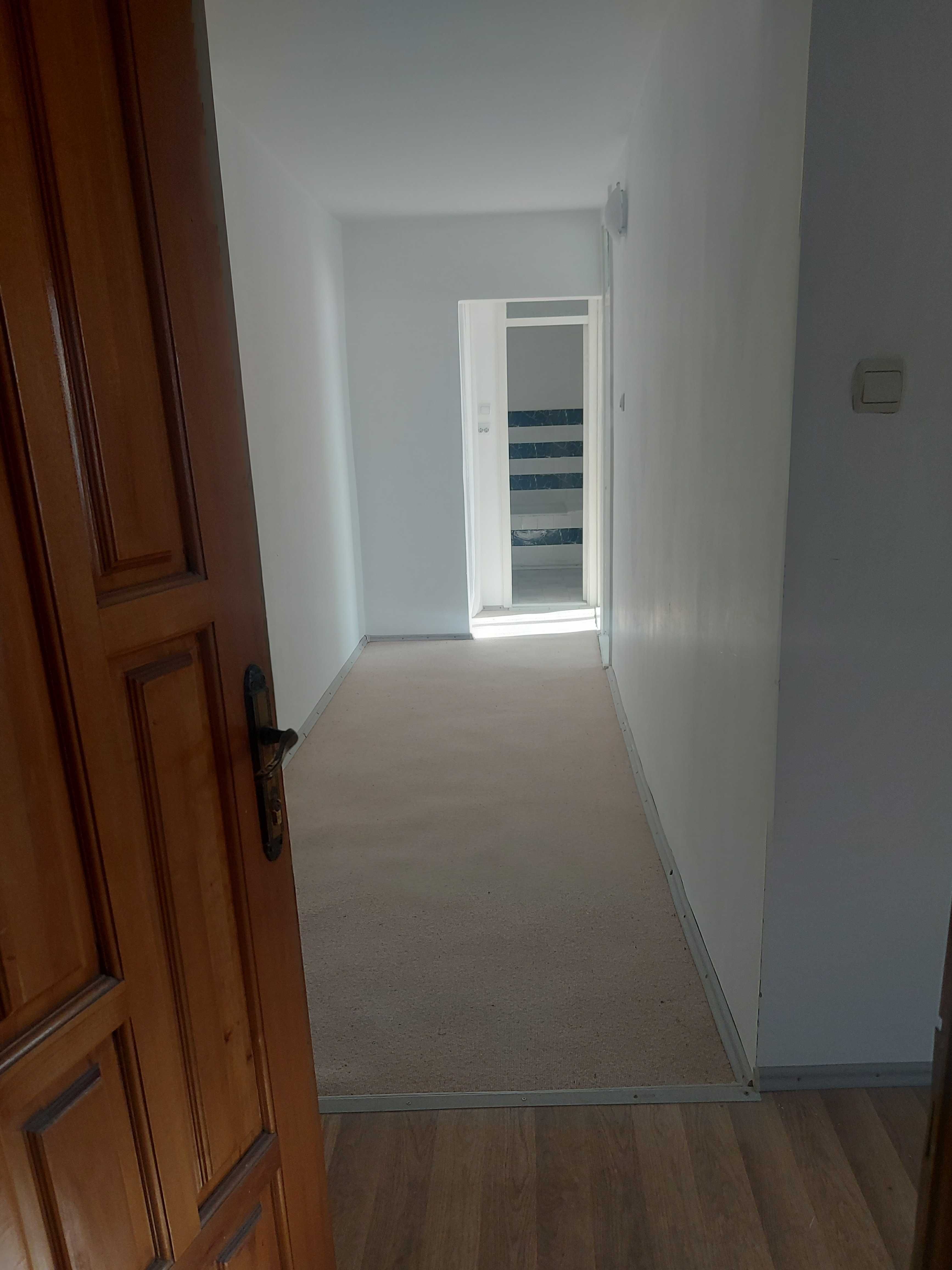 Apartament 3 camere bradet