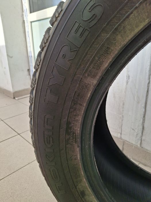 Зимние шины комплект в хорошем состояний