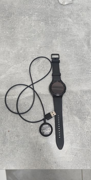 Samsung Galaxy smartwatch 4