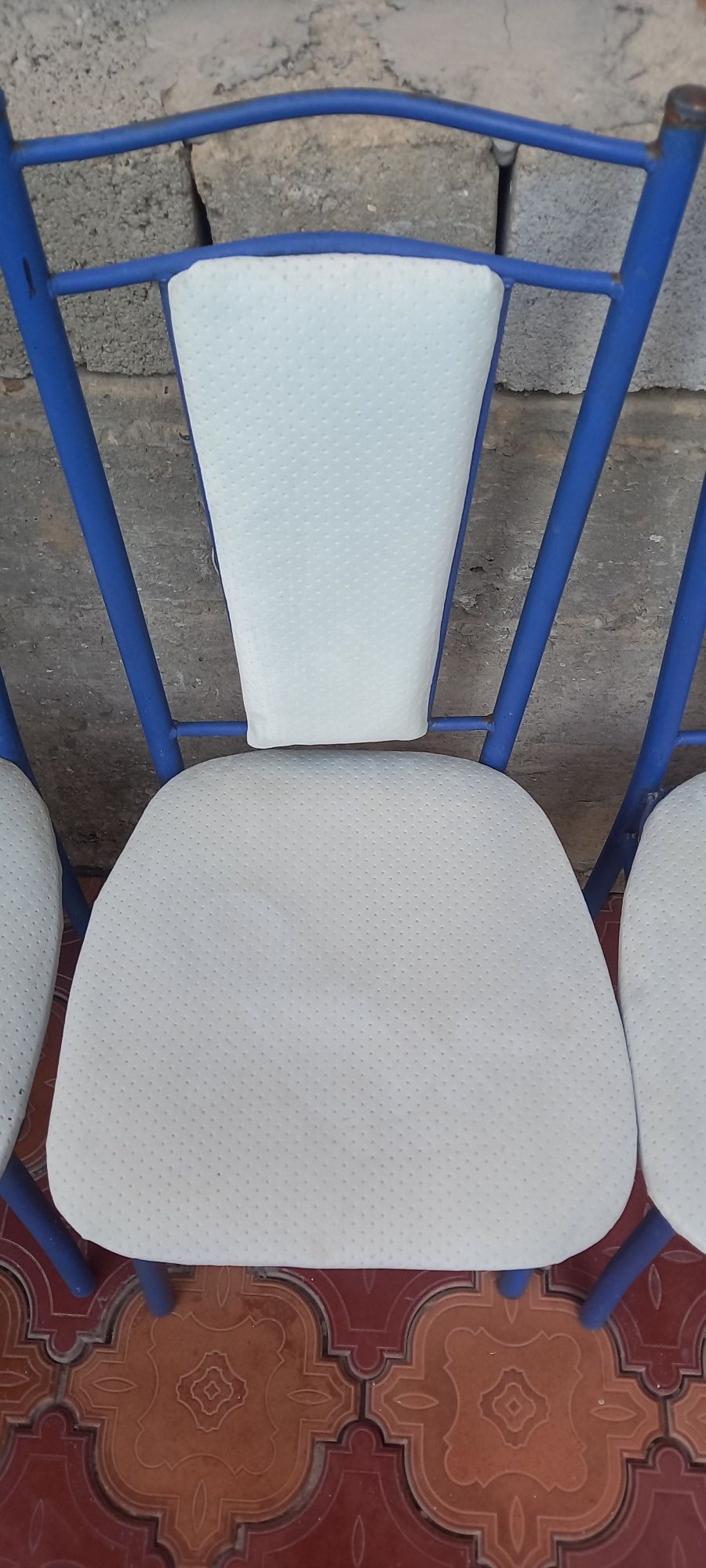 6 kishilik stol stuli sotiladi srochni