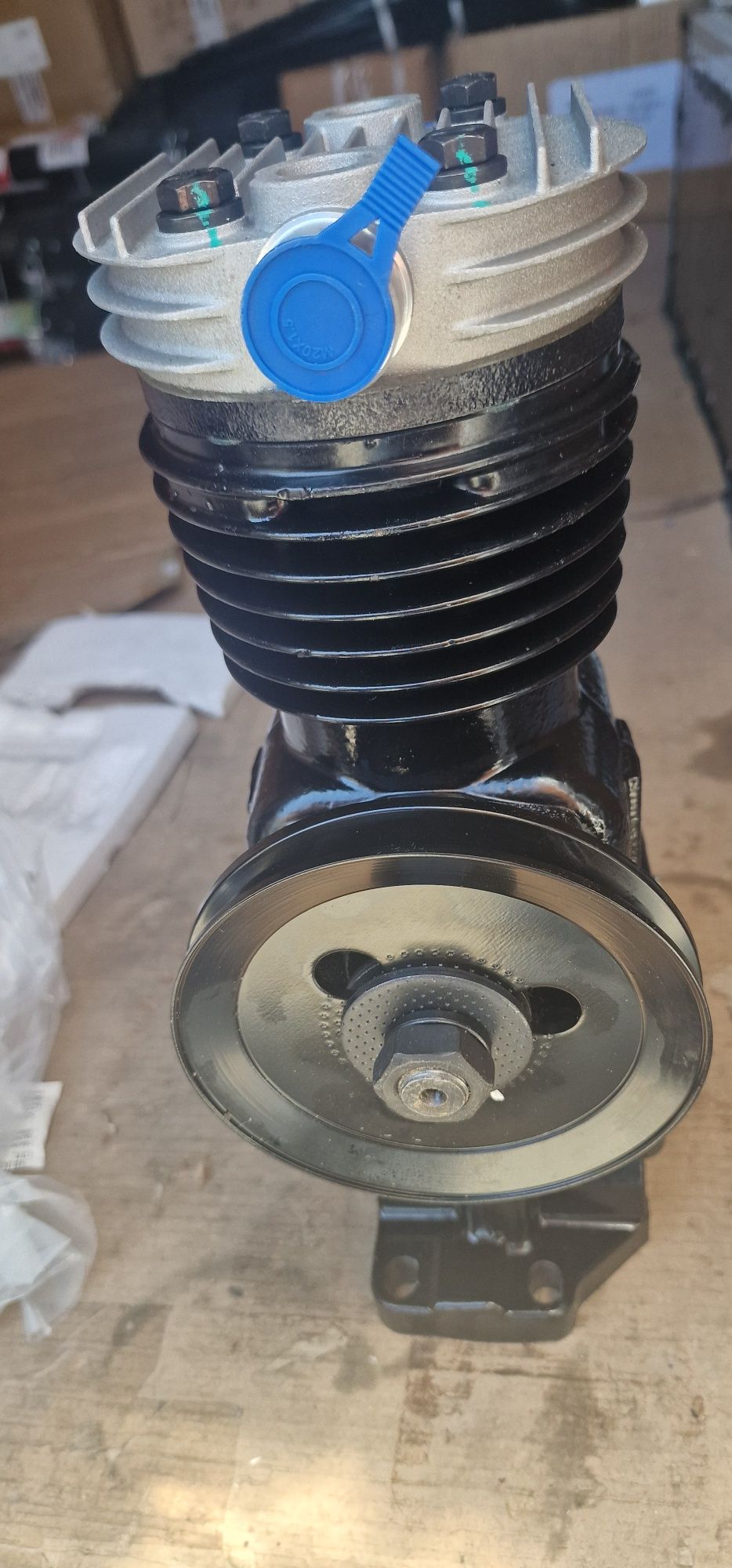 Compresor aer ttttttt u 650 preț 1250 lei cu tva nou se poate trimite