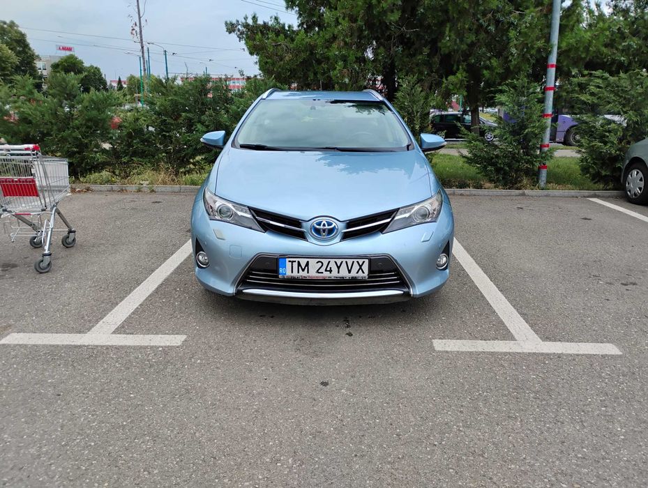 Toyota Auris combi hibrid, 2015, 314.000km, garanție
