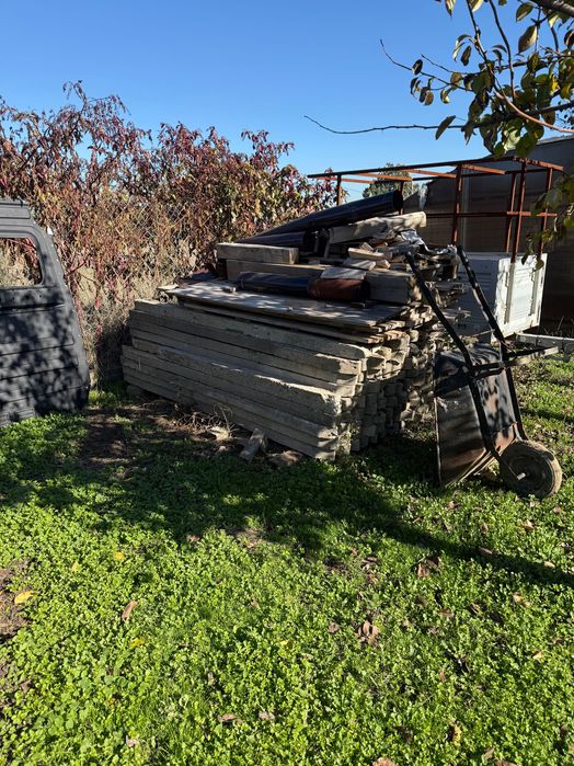 Бетонни колове за ограда