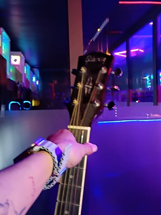 Гитара акустическая