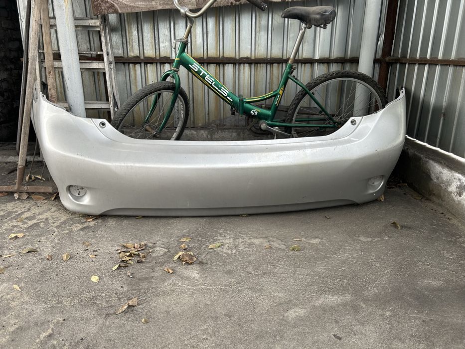 Продам бампер от короллы