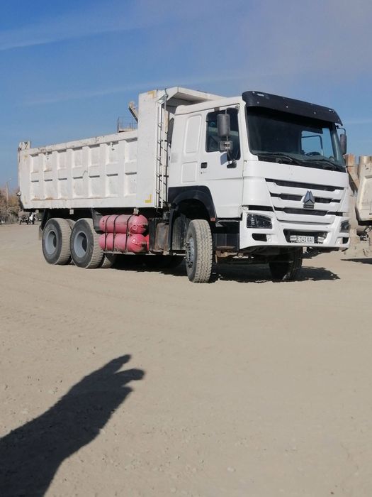 Самосвал Shacman 2013 срочно сотилади