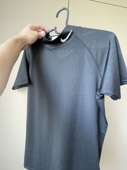 Рашгард Nike с воротником