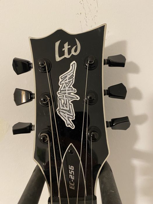 chitara electrica esp ltd ec-256 qm black cherry