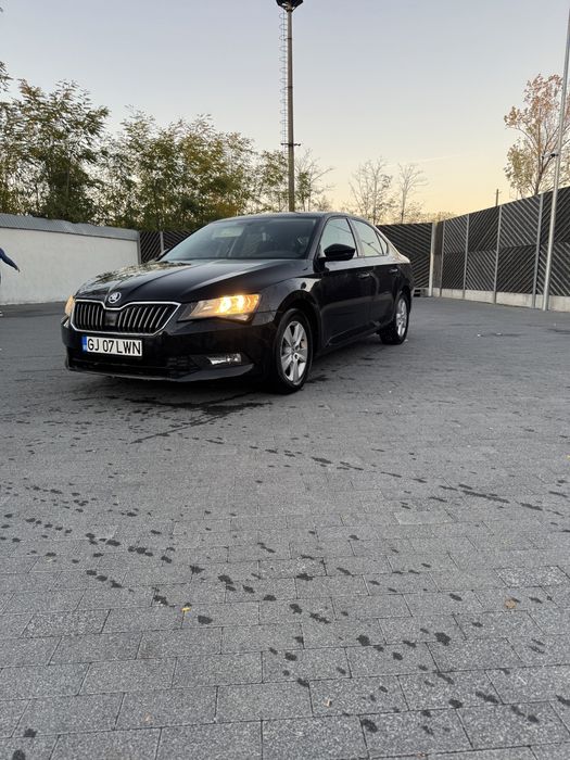 Skoda Superb Business