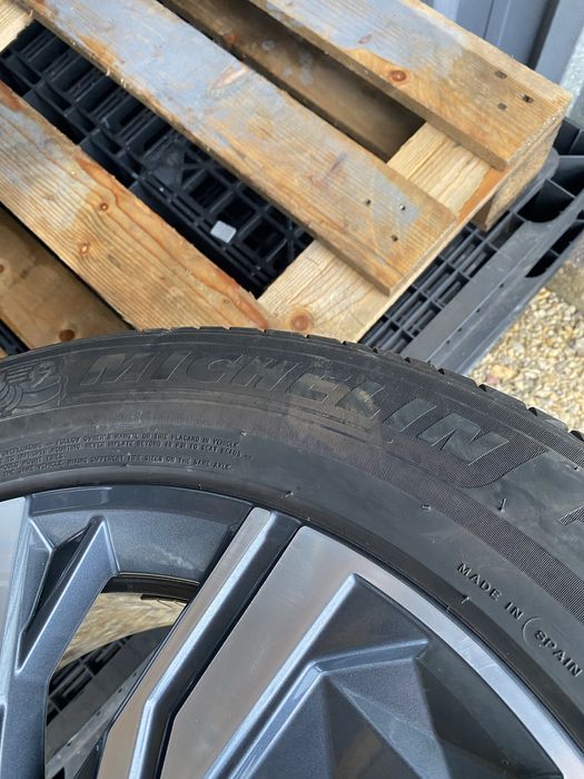 215/65/17 Мишелин Летни