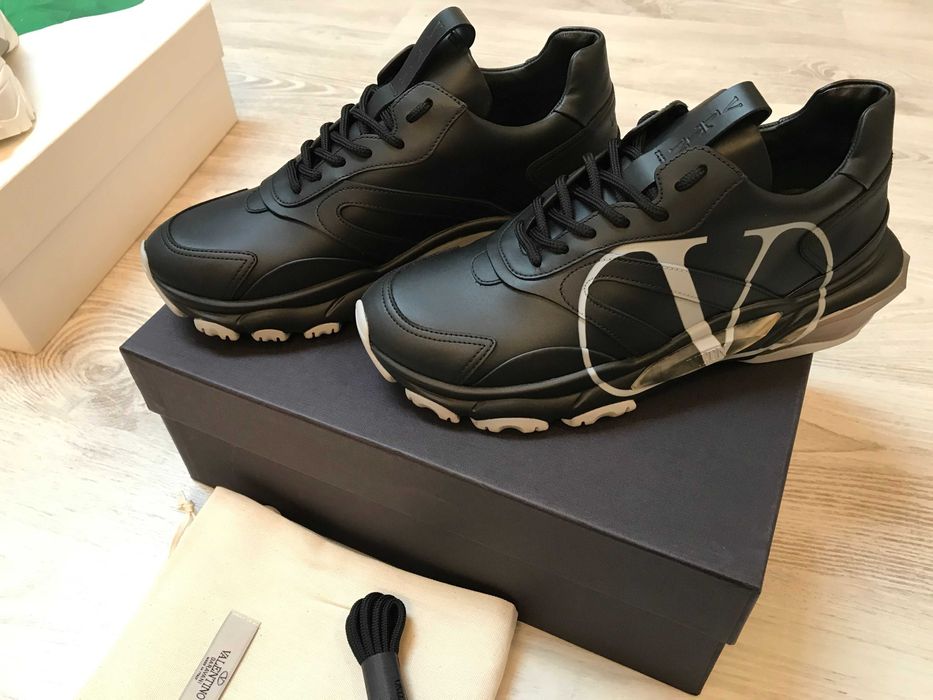 Valentino Garavani sneakers 40, originali, full box, retail 750 euro