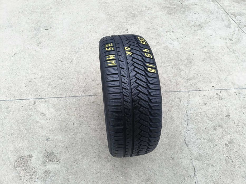 O anvelopa iarna 255 45 18 continental wintercontact TS850 cu 7,5 mm
