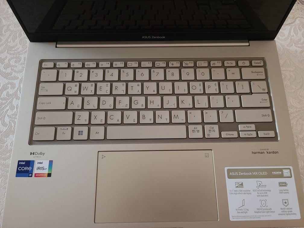 ASUS Zenbook 14 Oled UX3404VA-M9159