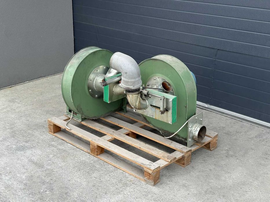 Pompa de vacuum/ exhaustor cu motor