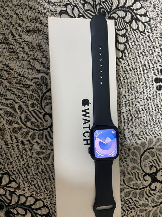 Продам Apple Watch se2 gen 2023 года 40 мм