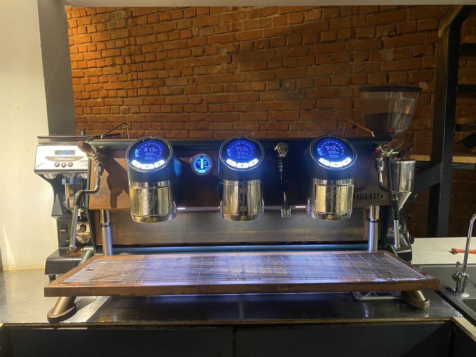 Espressor San Remo Cafe Racer 3 grupuri