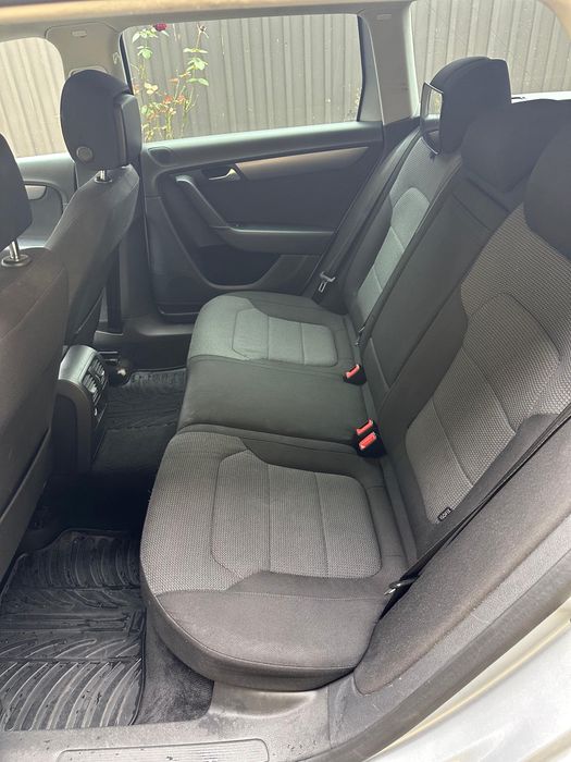 Volkswagen Passat B7 Automat 2.0 DSG 2011 combi