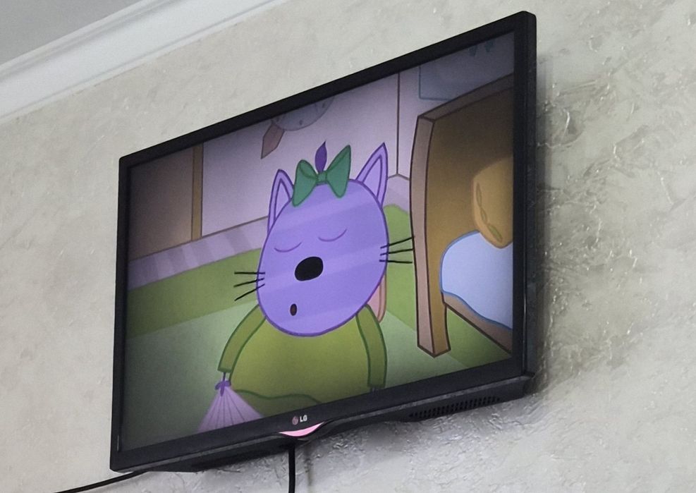 Продам телевизор LG