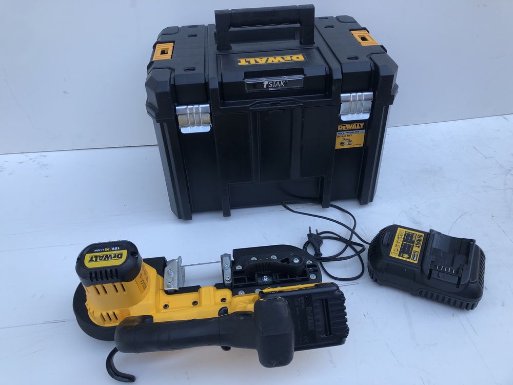 Ferastrau Circular cu Banda Dewalt DCS371N-XJ