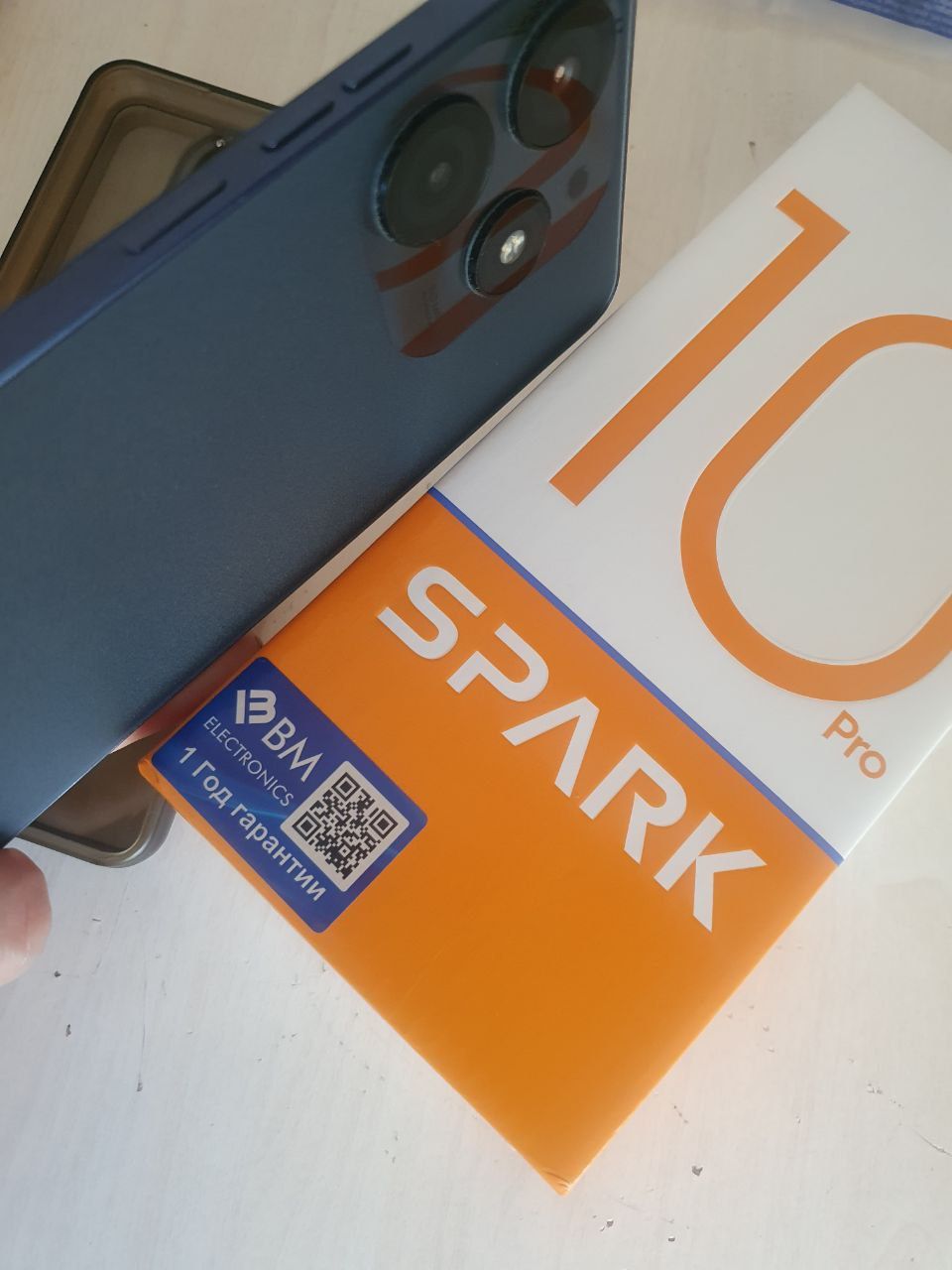 Spark 10 pro sotiladi 8/256 yangi 1 hafta ishlatilgan