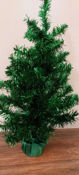 Коледни играчки и украса