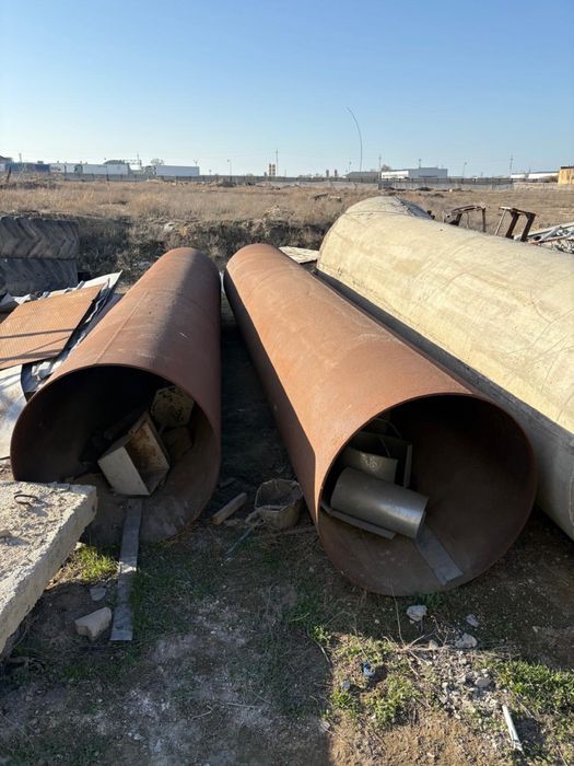 Продается металлическая круглая труба 1020*10 мм