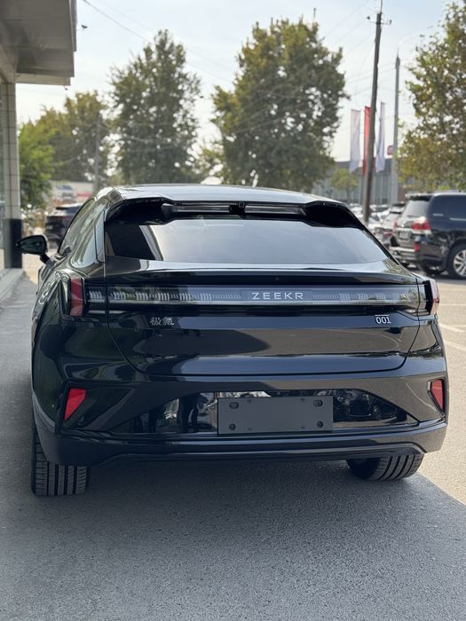 Zeekr 001 You 2025