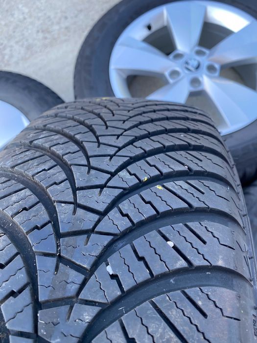 Jante originale Skoda 17 cu anvelope de iarna