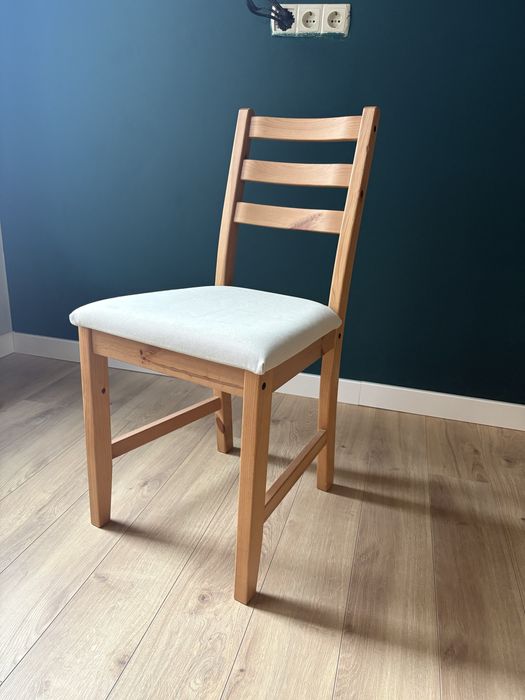 Трапезна Маса Икеа с 4 стола