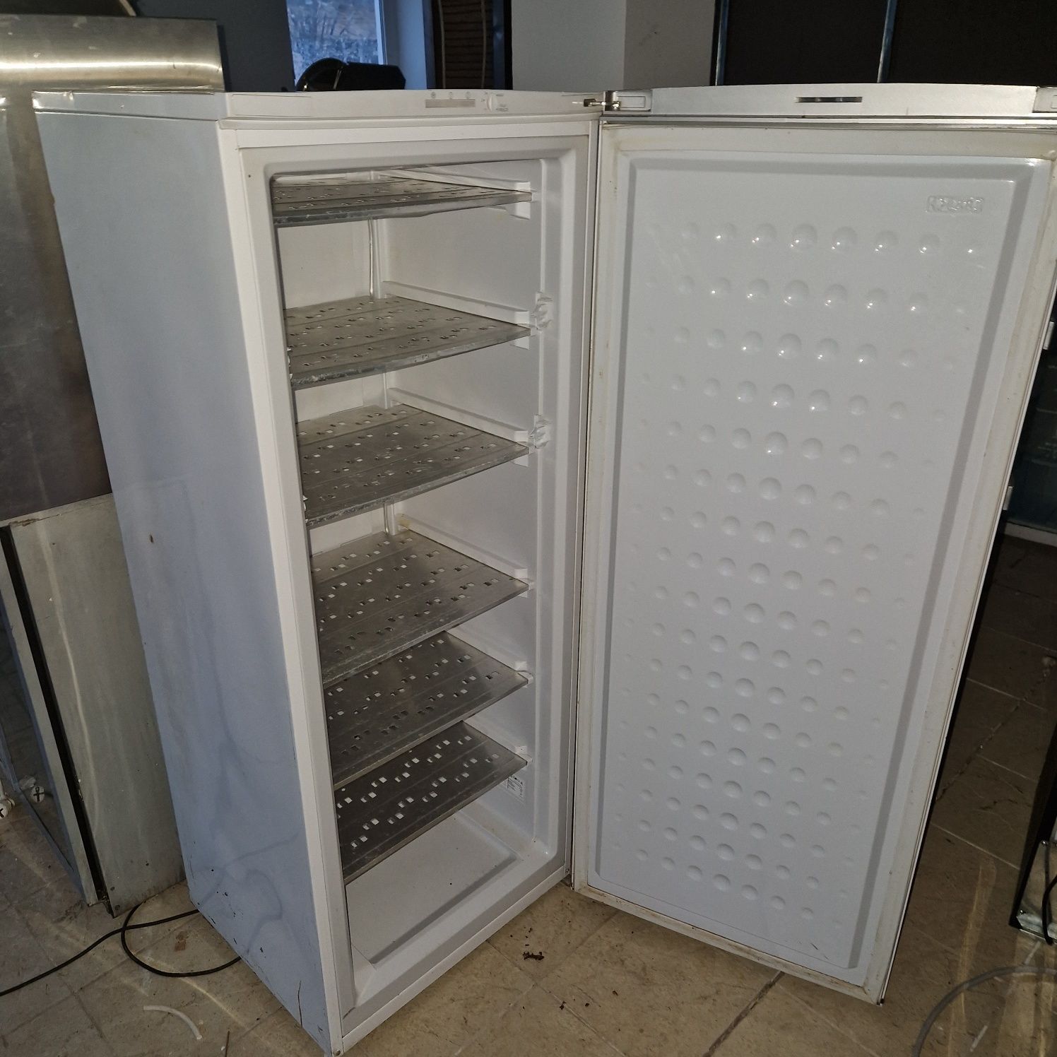 Congelator, Vitrina rece, vitrina frigorifica,  dulap frigorific,  con