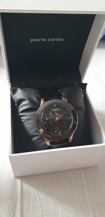 ceas din colectia pierre cardin