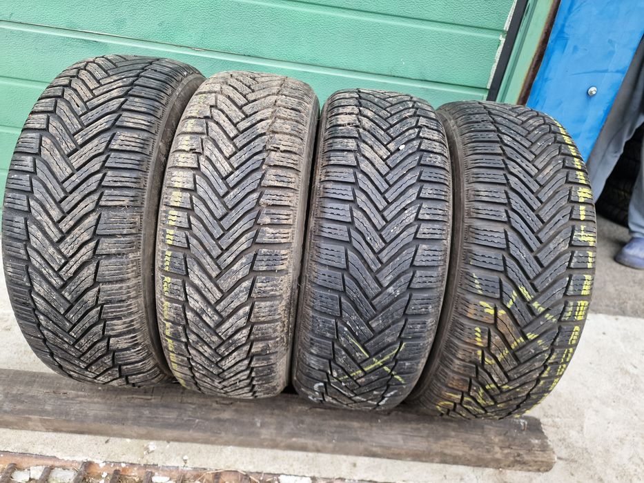 Anvelope 205/55R16 marca Michelin, M+S, 7 mm