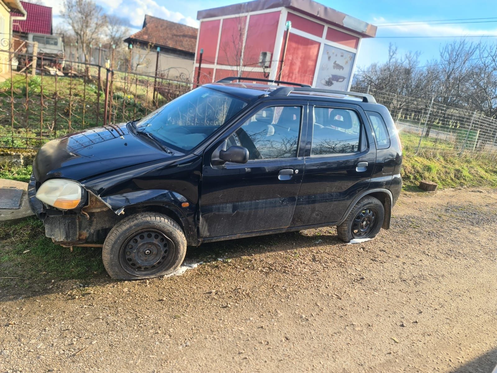 Dezmembrez Suzuki ignis