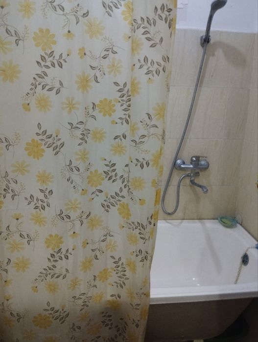 Тарона кучасида квартира сотилади