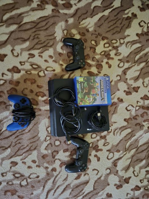 Playstation 4 slim