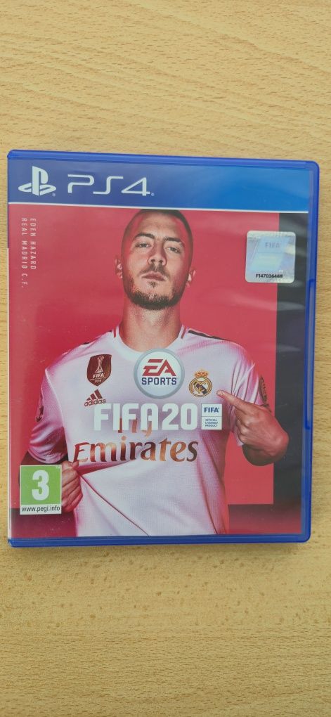 PlayStation 4 Slim 1TB + 5 игри ПОДАРЪК