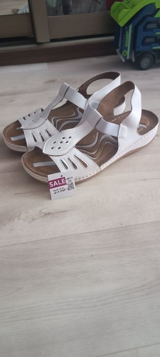 Продам летние босоножки
