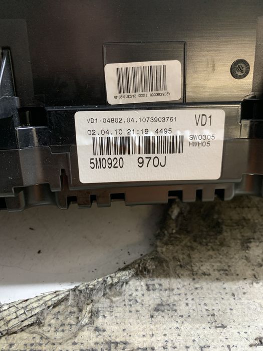 ceasuri bord uk  volkswagen golf 6 plus  1.6 motorina 2010