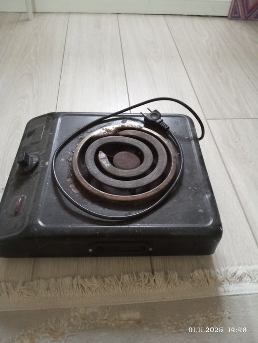 Продам электропечку и полысес в рабочем состоянии