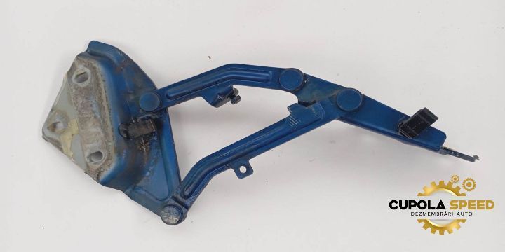 Balama capota motor dreapta 7L6823302A Volkswagen VW Touareg generati