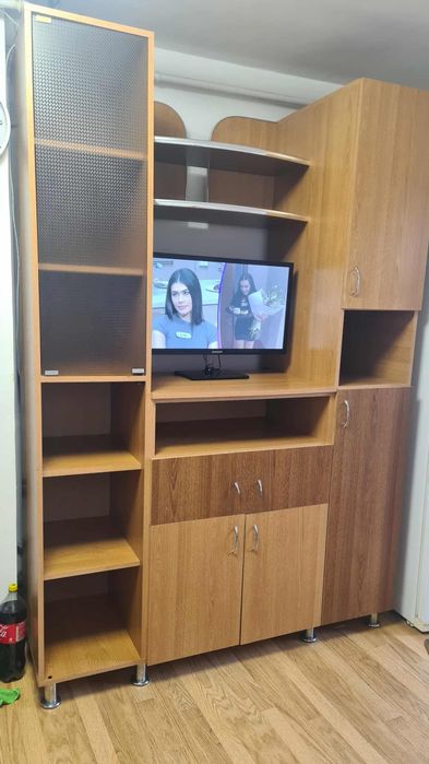 Vând dulap urgent 150/220