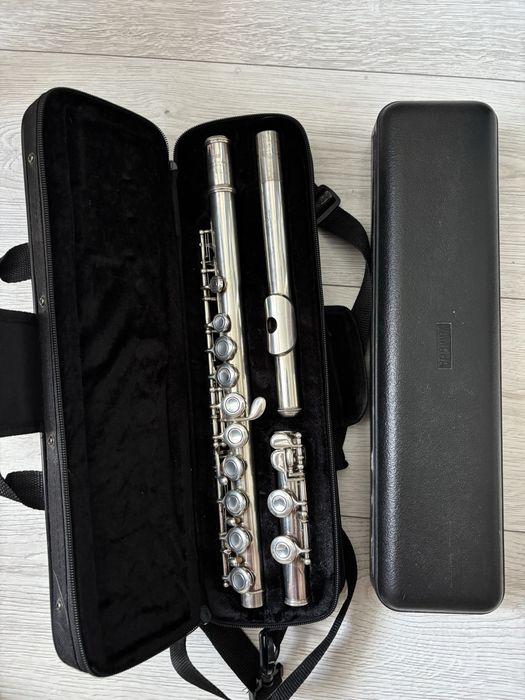 Флейта Yamaha F100SII Пр-во Япония в подарок блок флейта и сумка