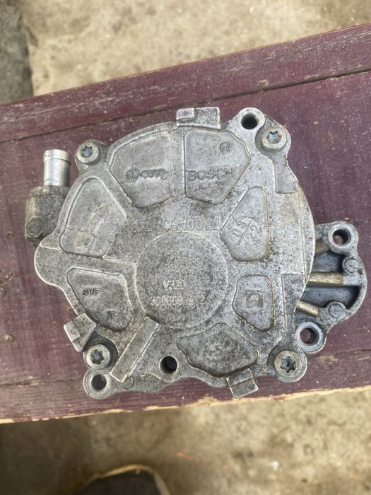 Dezmembrez motor audi a4 b8 tip CAGA 2,0  tdi de 140 cp