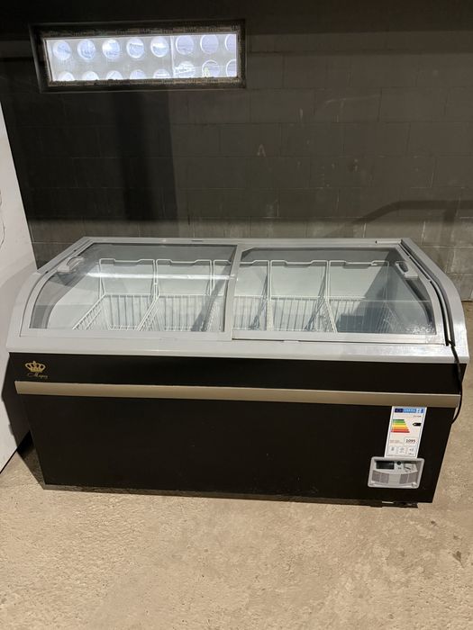 Холодильник для магазина