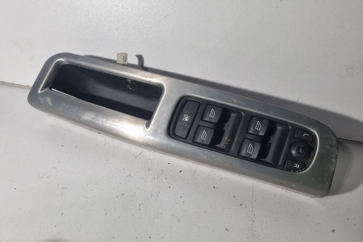 Butoane geam sofer 30710787 Volvo V50 prima generatie