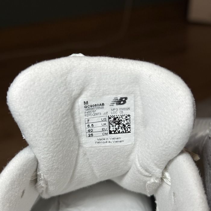 Оригинални New Balance 9060 - 40 размер, 25см маратонки